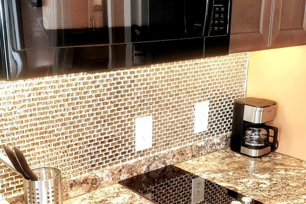 Stylish Suite Tampa Minutes To Hard Rock Casino Mango Dış mekan fotoğraf
